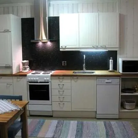 Holiday home Holiday Peukaloinen